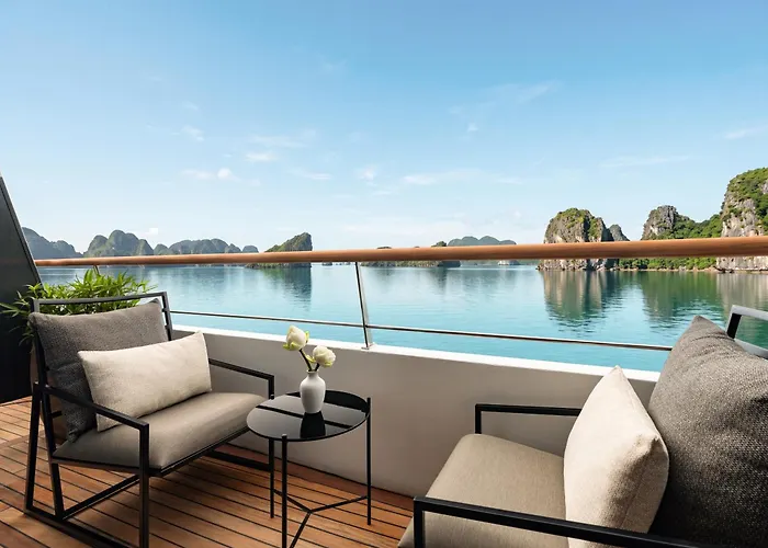 La Sen Of The Bay Cruises 船屋